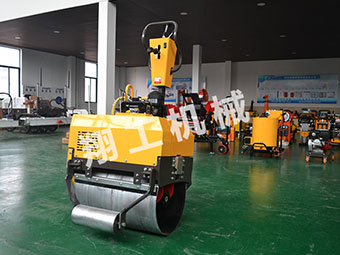 道路養(yǎng)護(hù)責(zé)任重大，小型壓路機(jī)需求迅速增長(zhǎng)