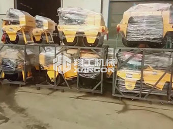 翔工機械一批小型壓路機包裝好，成功出口到國外