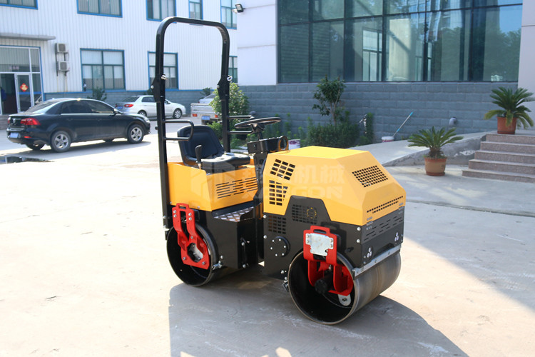 不容錯過的技術干貨——小型壓路機平安?？考记? title=